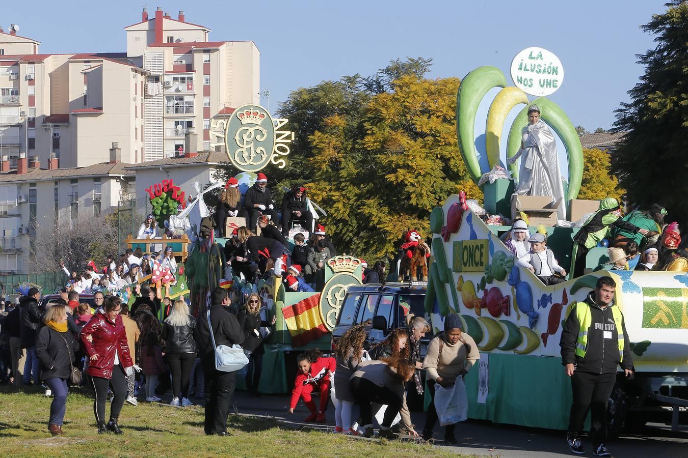 Los Reyes reparten alegría en uno de los barrios más pobres de España