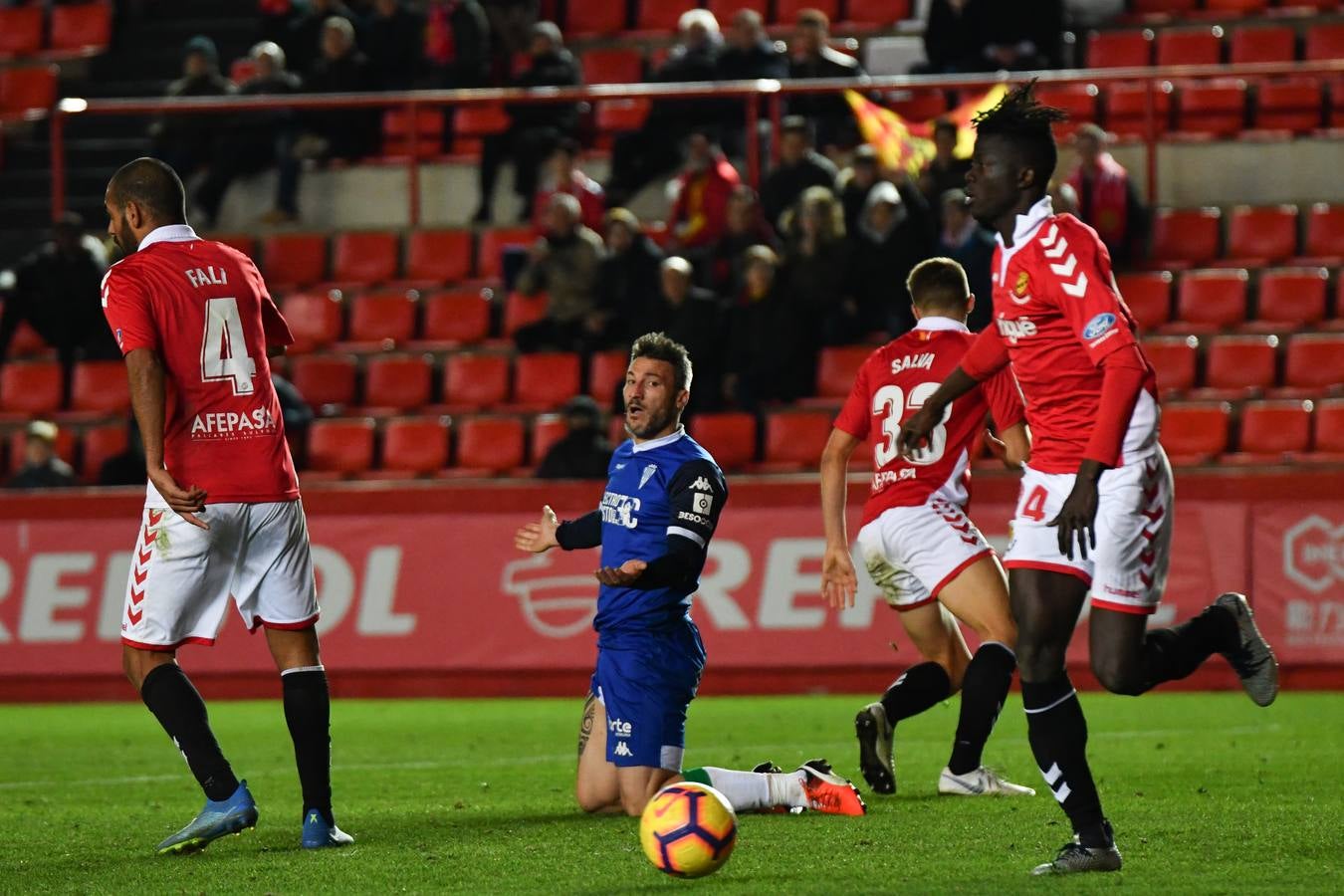 La derrota del Córdoba CF ante el Nástic, en imágenes