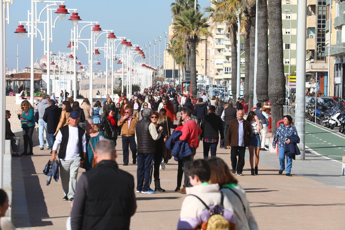 Los Reyes Magos reparten ilusión por las casas de la provincia de Cádiz