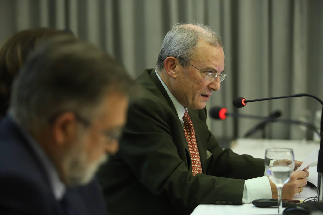 La conferencia de Rodríguez Neila en el Foro «El templo de Córdoba», en imágenes