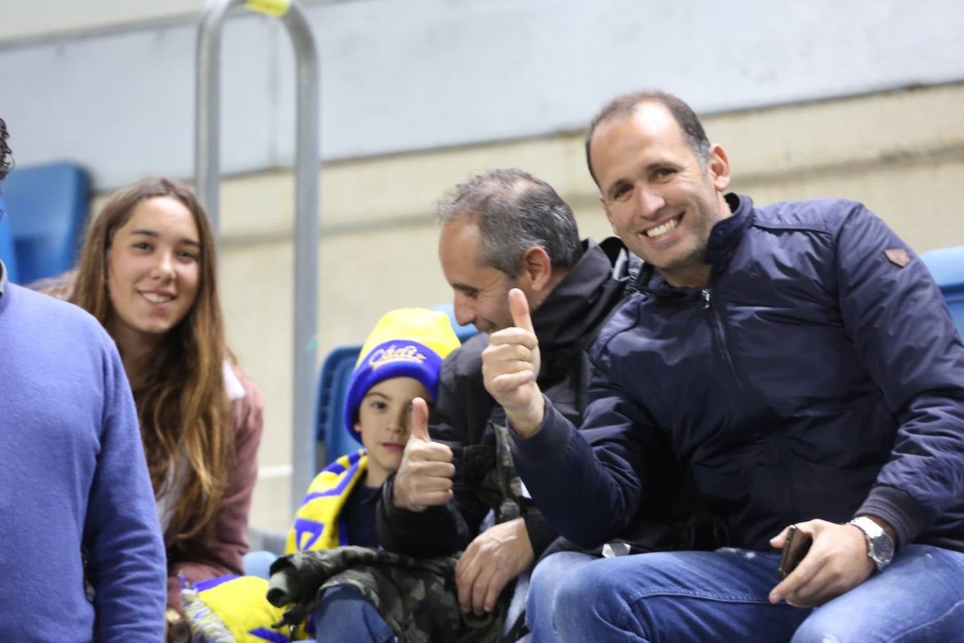 Búscate en las gradas del Carranza en el Cádiz CF-Granada