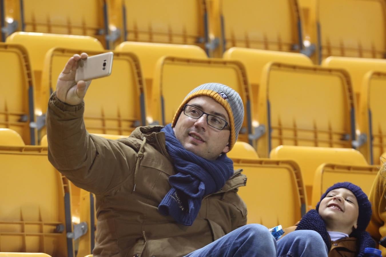 Búscate en las gradas del Carranza en el Cádiz CF-Granada