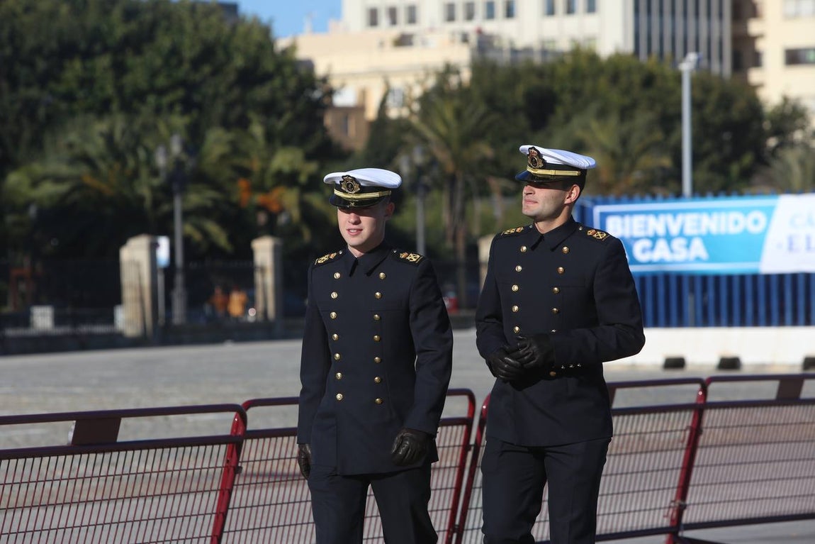 FOTOS: Los gaditanos apuran su despedida de Elcano