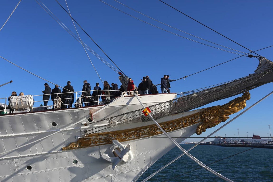 FOTOS: Los gaditanos apuran su despedida de Elcano