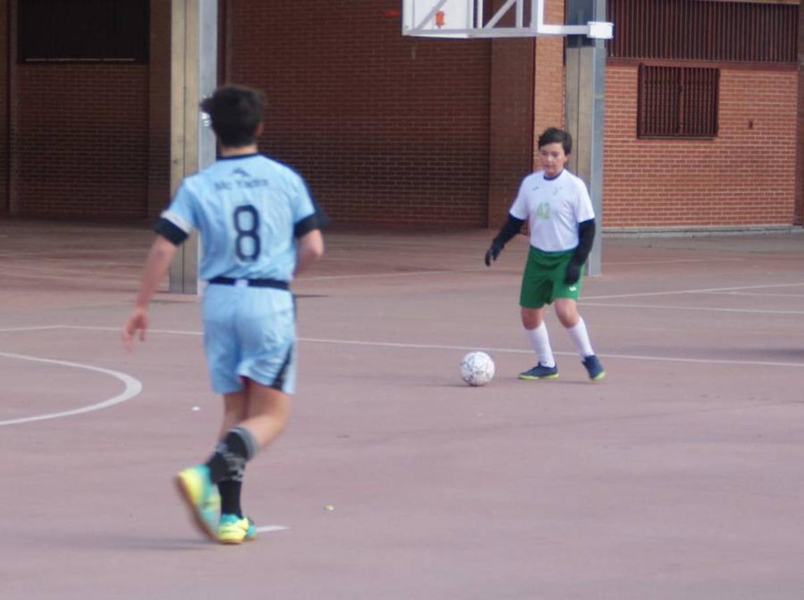 Las mejores imágenes del encuentro entre los equipos de Salesianos Atocha “A” y Jesús Maestro “B”. 