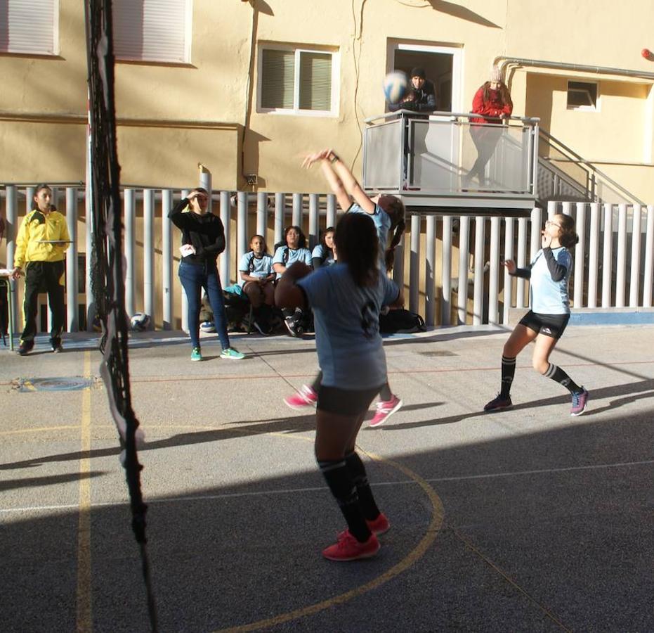 Las mejores imágenes del encuentro entre el "Beata María Ana de Jesús" y el "Rafaela Ybarra". 