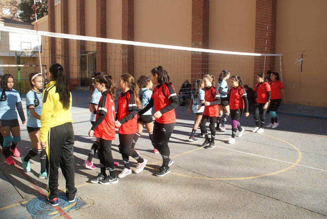 Las mejores imágenes del encuentro entre el "Beata María Ana de Jesús" y el "Rafaela Ybarra". 