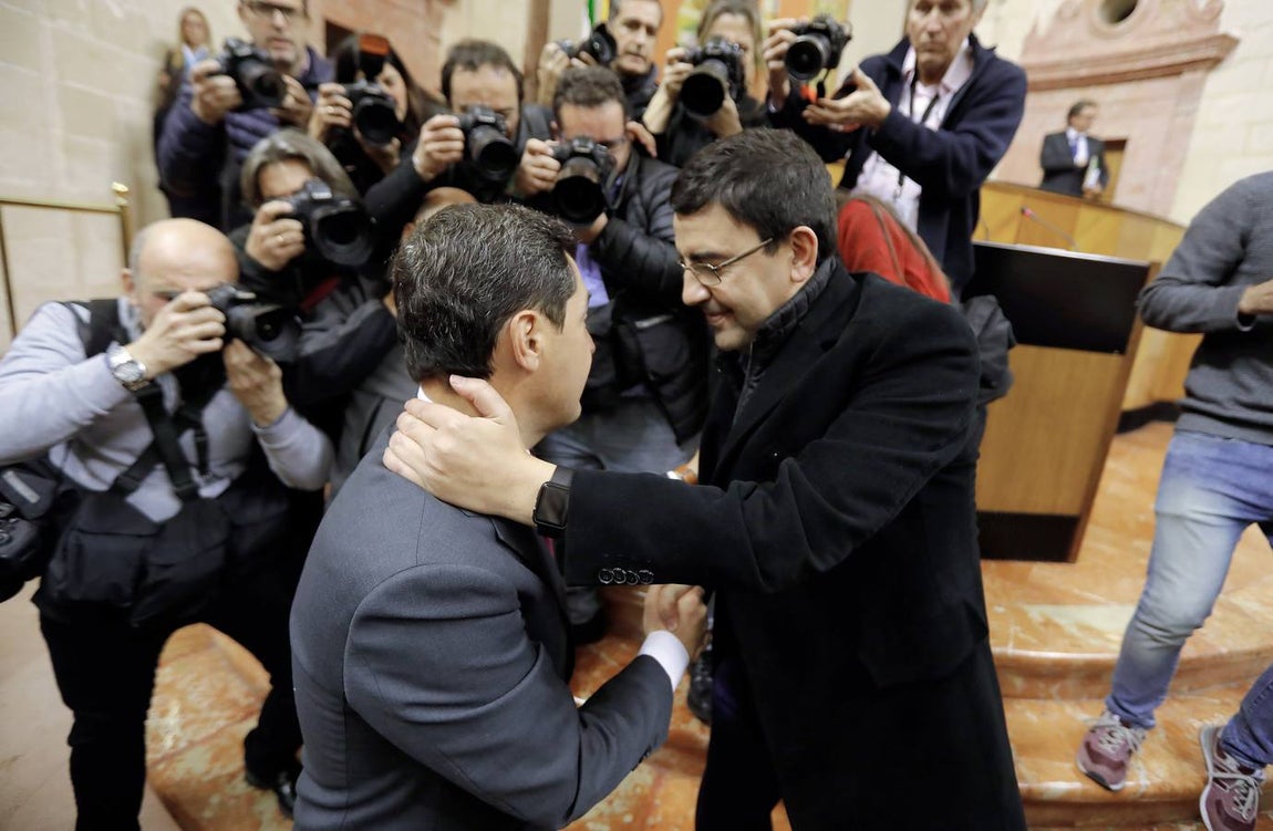 En imágenes, la investidura de Juanma Moreno Bonilla