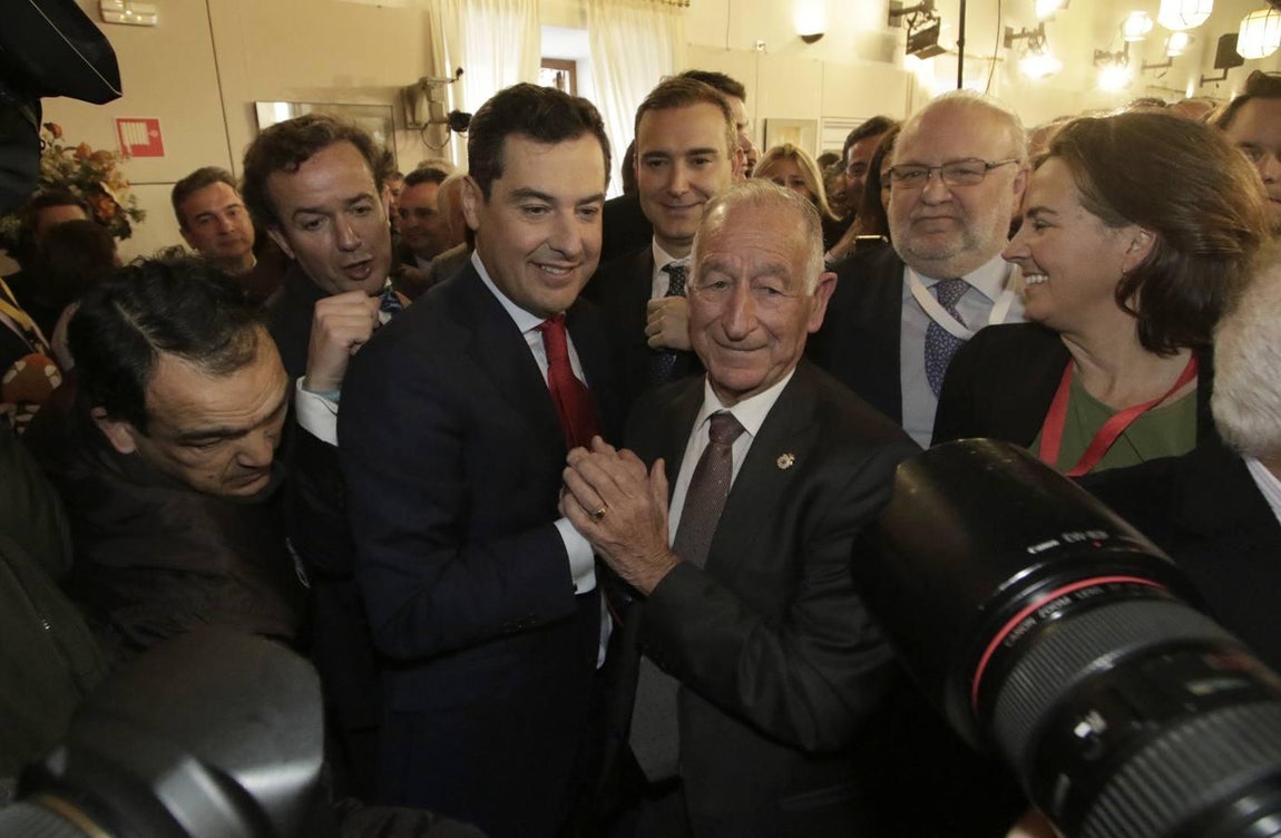 Las caras de la toma de posesión de Juanma Moreno