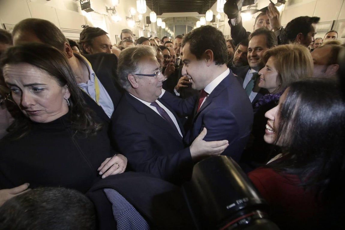 Las caras de la toma de posesión de Juanma Moreno