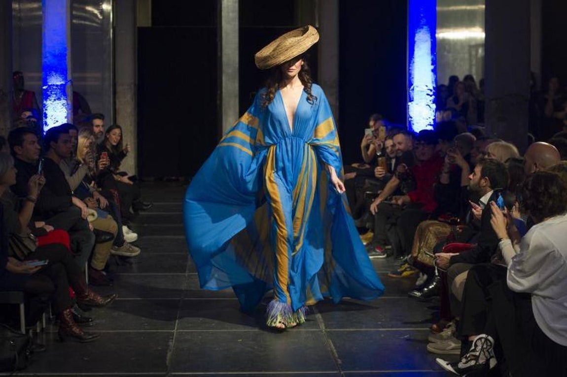 Vestido vaporoso que aires africanos. 