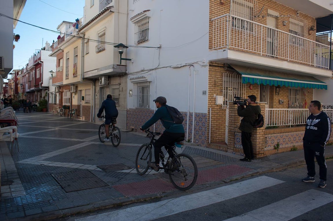 En imágenes, el apoyo incondicional a la familia de Julen en su barrio malagueño de El Palo
