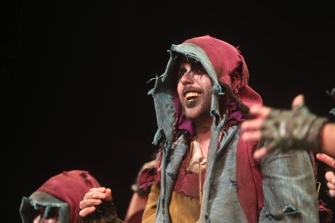 Fotos: Comparsa El hombre del saco en el COAC 2019