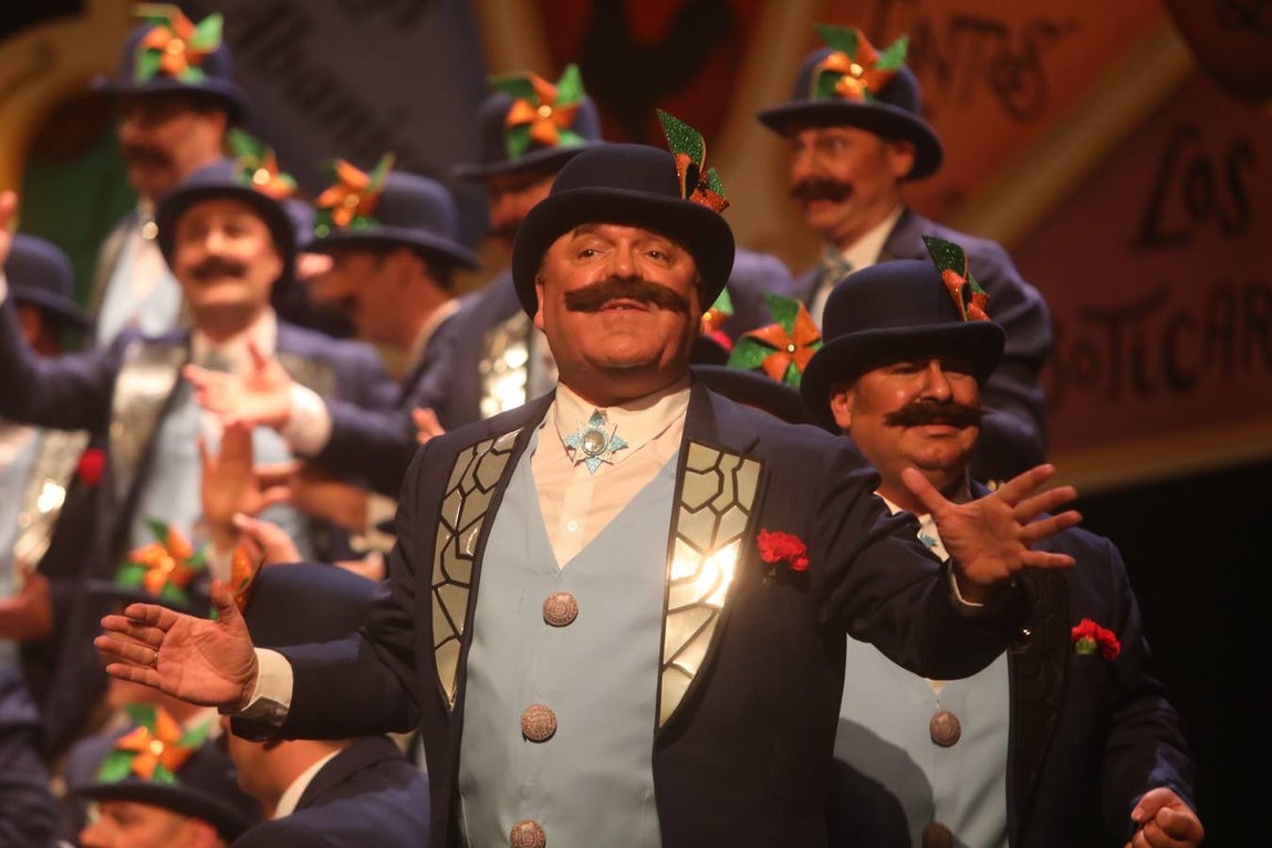 FOTOS: Coro El Tango se escribe con tiza en el COAC 2019