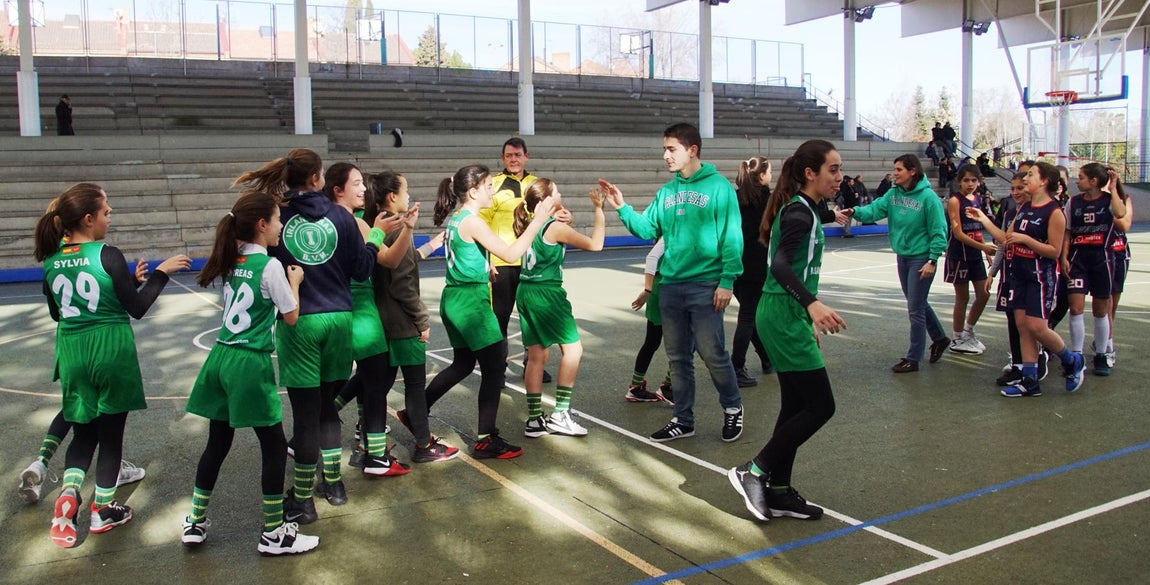 Las mejores imágenes del encuentro BVM Irlandesas - Menesiano. 