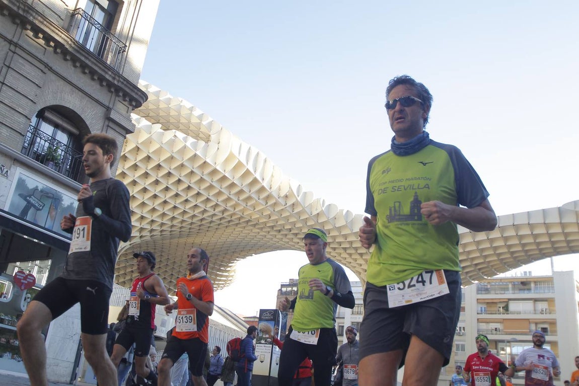 ¿Has corrido en la Medio Maratón de Sevilla? Búscate aquí (II)