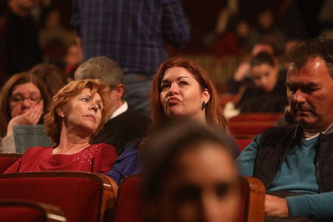 FOTOS: Comparsa A base de palos en el COAC 2019