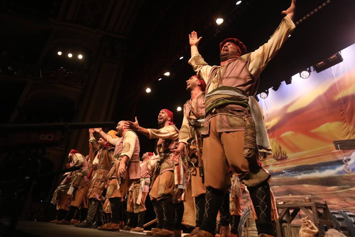 FOTOS: Comparsa A base de palos en el COAC 2019