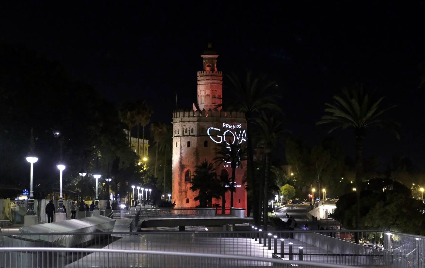 Fotogalería: Sevilla luce para la gala de los Goya