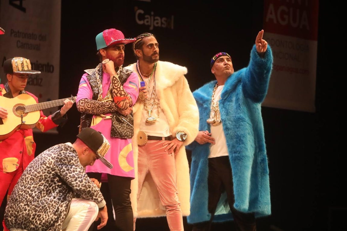 FOTOS: chirigota Daddy Cadi en el COAC 2019