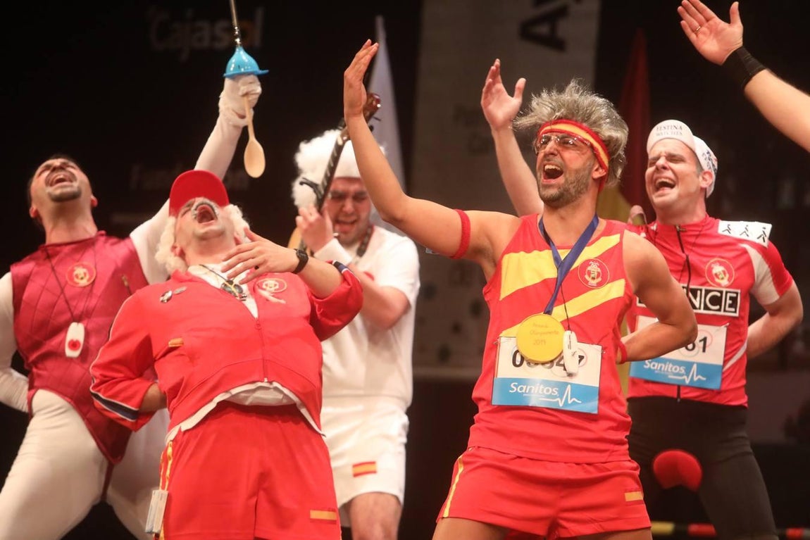 FOTOS: chirigota Pasando olímpicamente en el COAC 2019