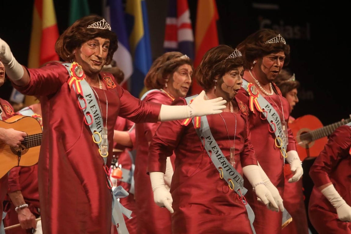 FOTOS: chirigota Este año ya me toca a mí