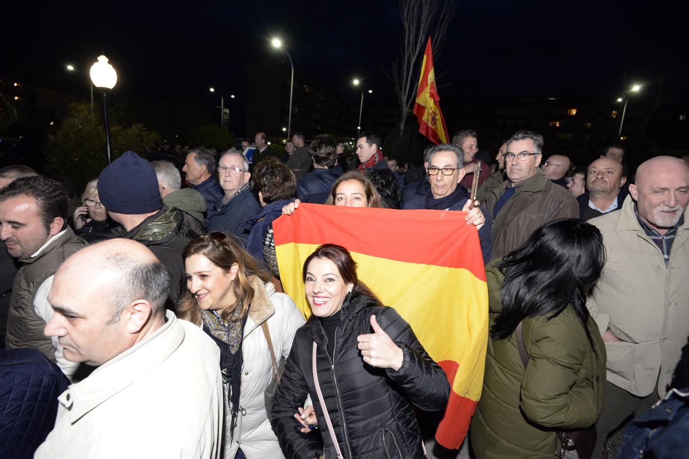 En las puertas del Beatriz se quedaron cientos de personas. 