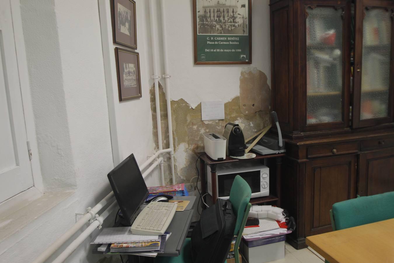 El Colegio Carmen Benítez, al borde de la ruina