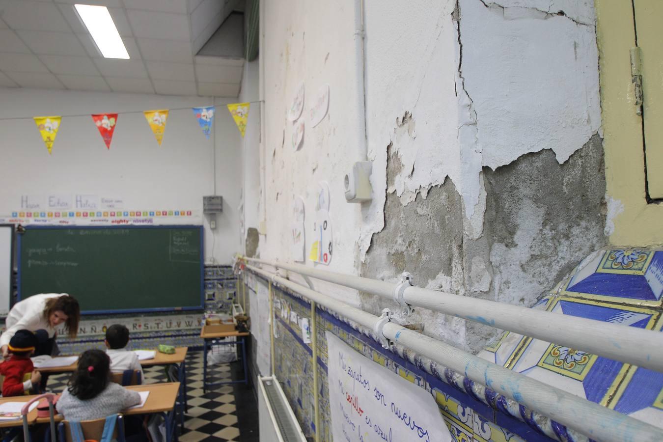 El Colegio Carmen Benítez, al borde de la ruina