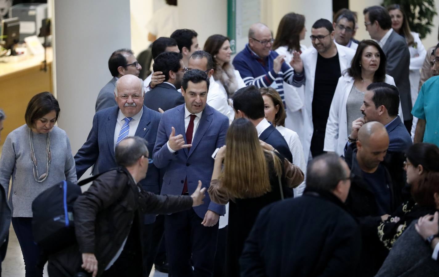 La primera visita del presidente de la Junta Juanma Moreno a Córdoba, en imágenes