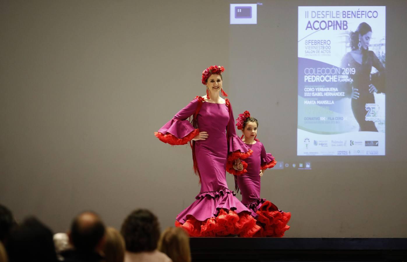 El desfile benéfico de Acopinb de Córdoba, en imágenes