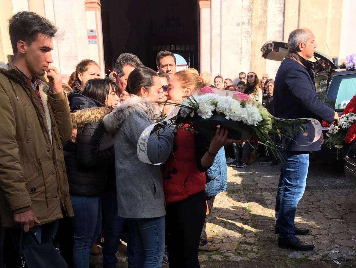 Crónica gráfica del funeral por los trabajadores que murieron en el accidente de Arahal