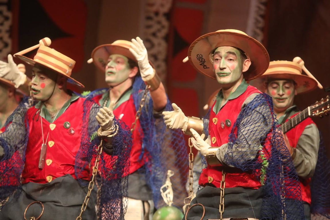 FOTOS: chirigota Los fantasmíbiris mamarrachíbiris del templo de las coplíbiris