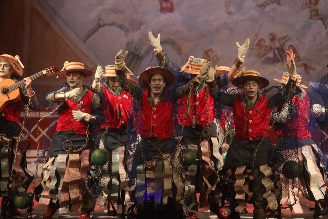 FOTOS: chirigota Los fantasmíbiris mamarrachíbiris del templo de las coplíbiris