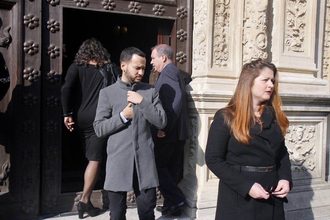 Autoridades, familia y amigos despiden a Távora en Sevilla