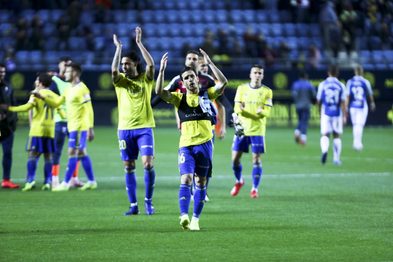 Partido Cádiz-Tenerife (2-0)