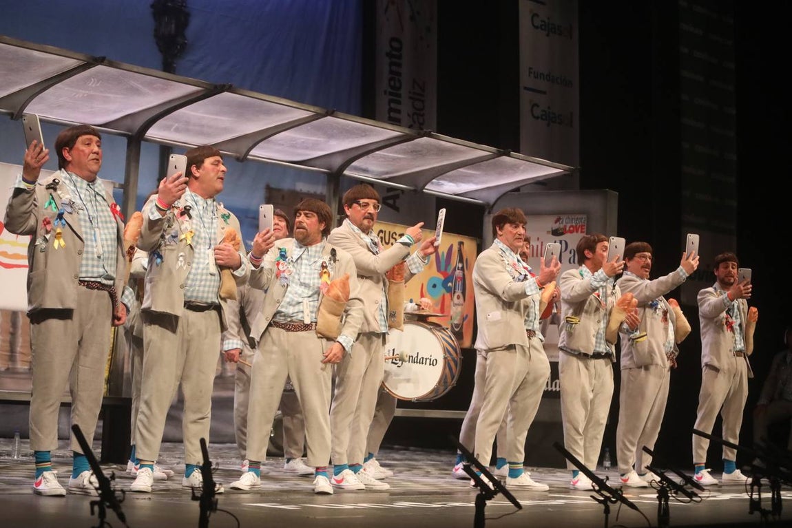 FOTOS: Chirigota Los cachito pan en el COAC 2019