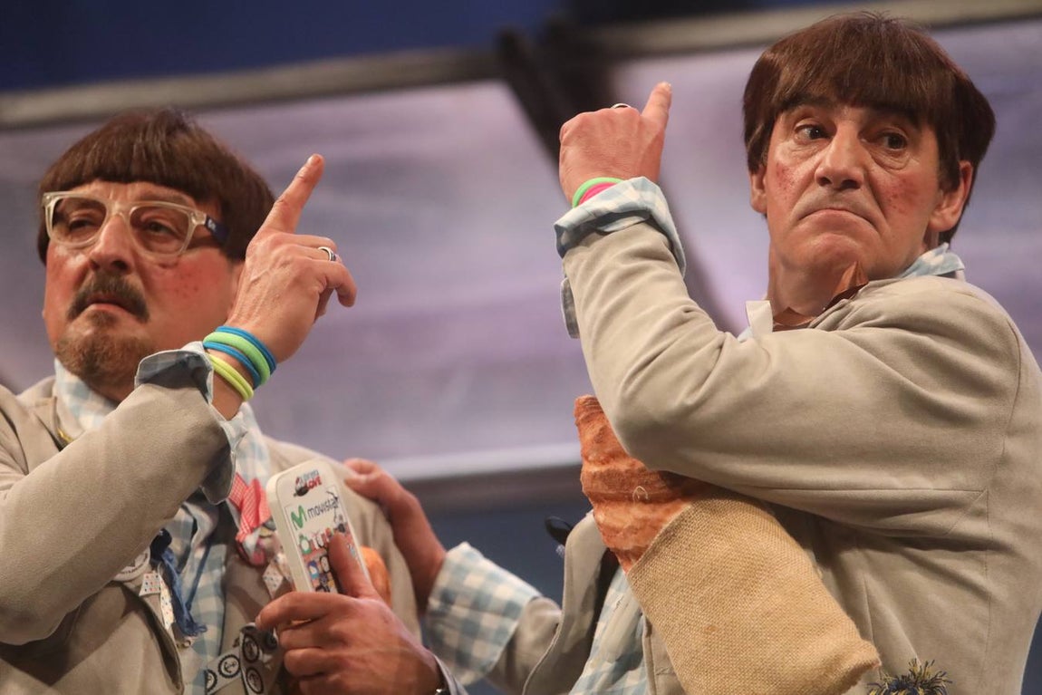 FOTOS: Chirigota Los cachito pan en el COAC 2019