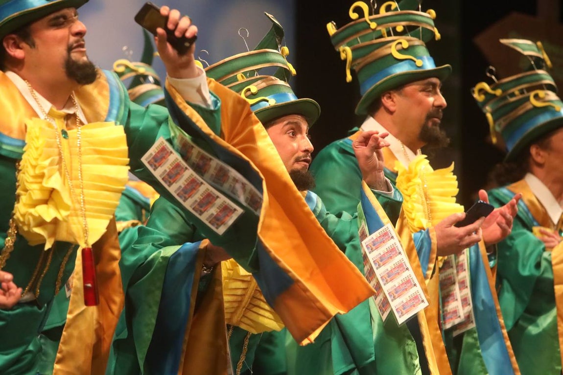 FOTOS: Chirigota Cosas del destino en el COAC 2019