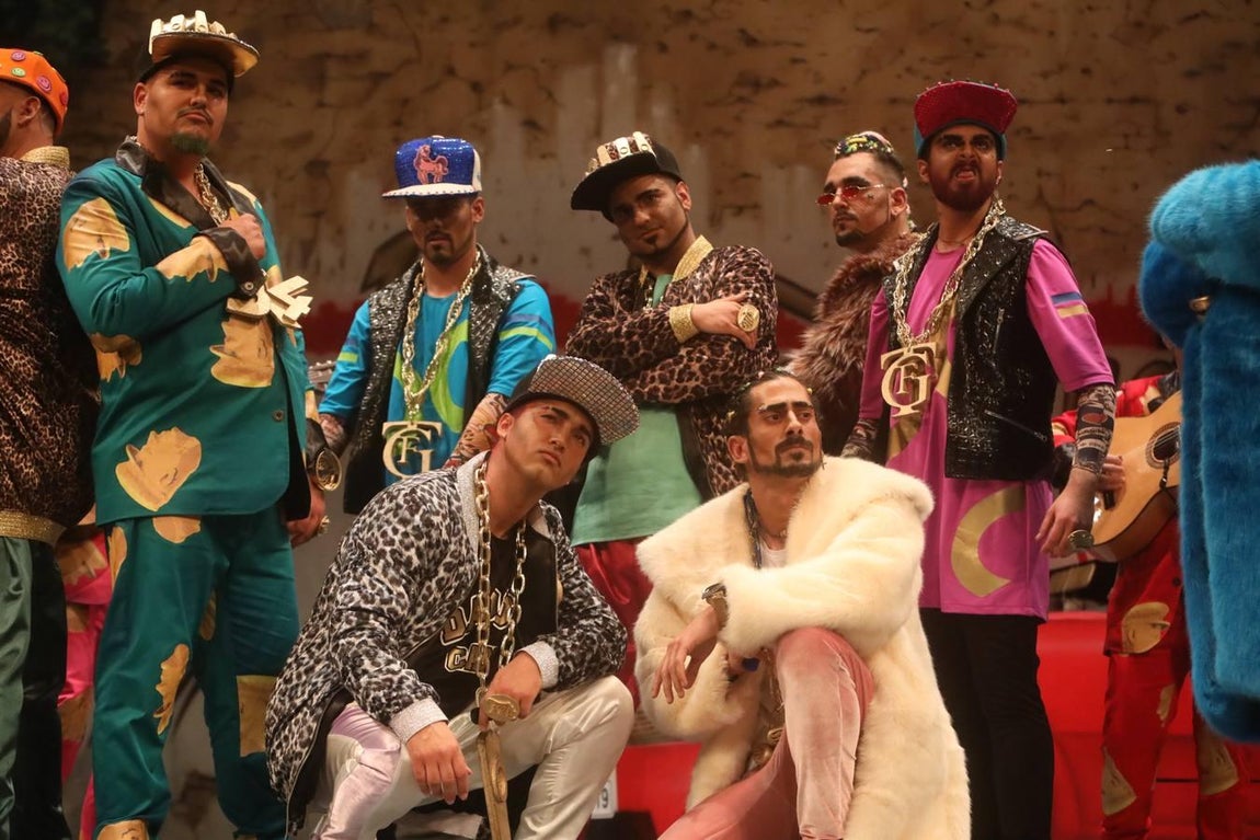 FOTOS: chirigota Daddy Cadi en el COAC 2019