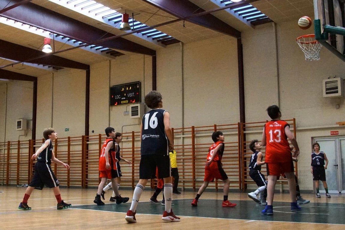 Las mejóres imágenes del partido de baloncesto entre San Patricio Soto y Ntra. Sra. Providencia