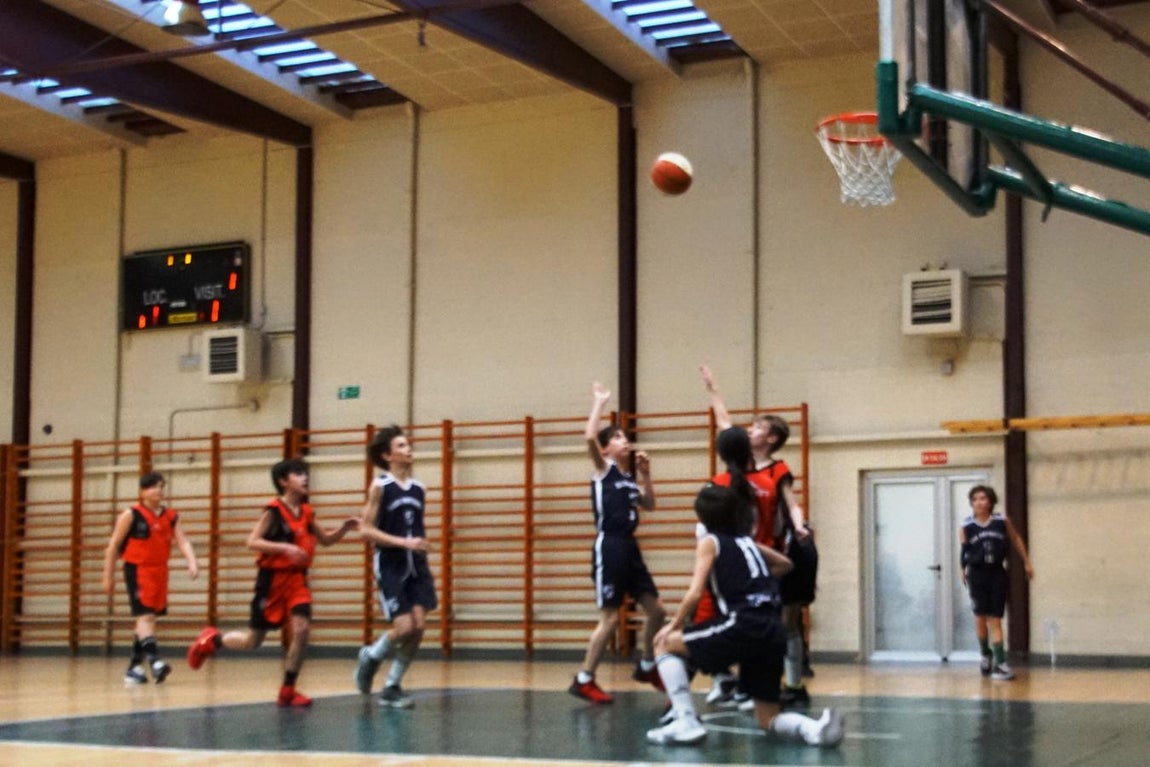Las mejóres imágenes del partido de baloncesto entre San Patricio Soto y Ntra. Sra. Providencia