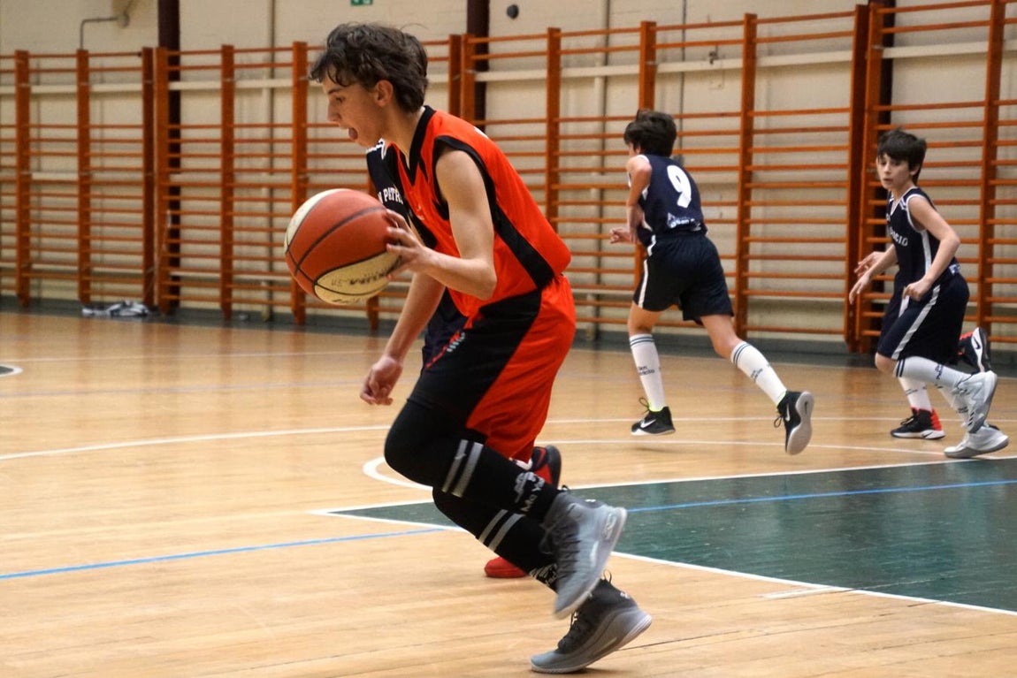 Las mejóres imágenes del partido de baloncesto entre San Patricio Soto y Ntra. Sra. Providencia