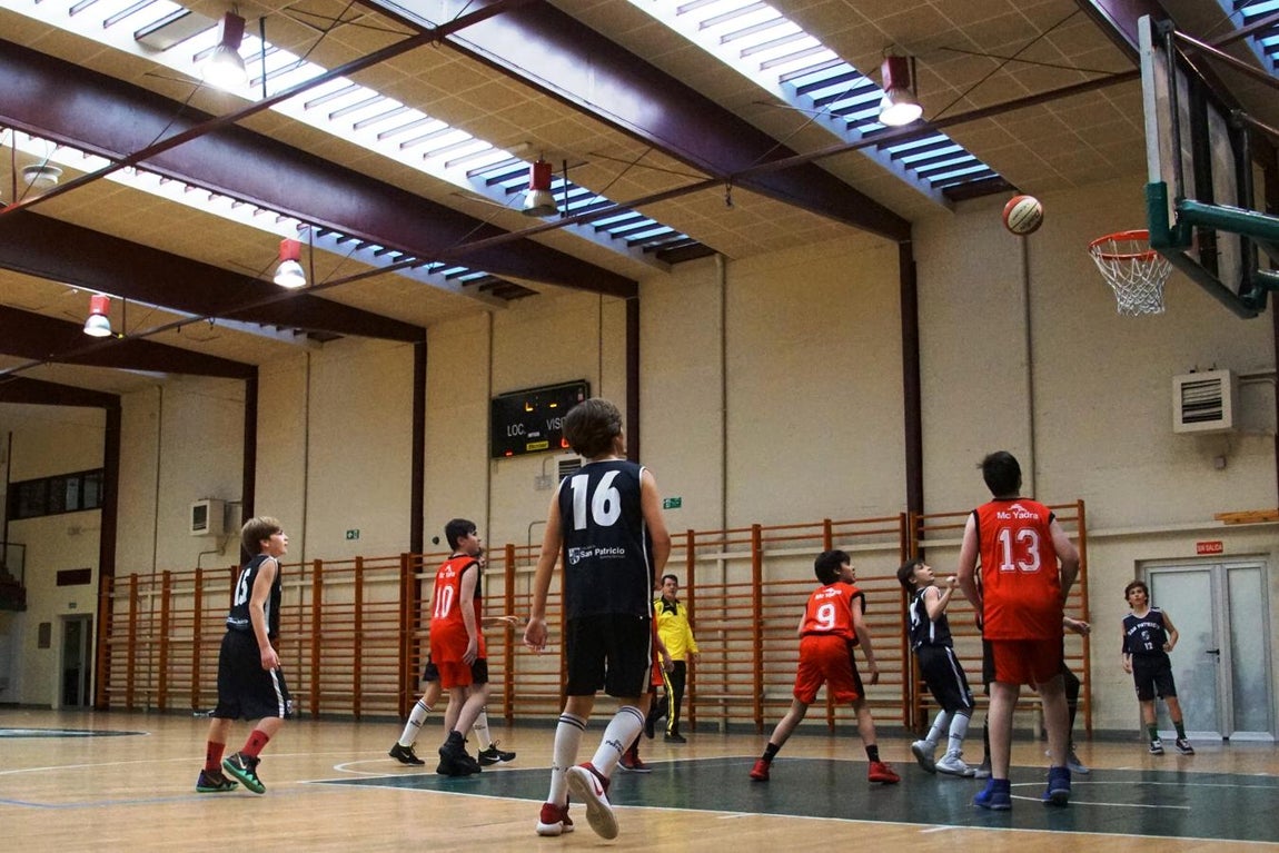 Las mejóres imágenes del partido de baloncesto entre San Patricio Soto y Ntra. Sra. Providencia