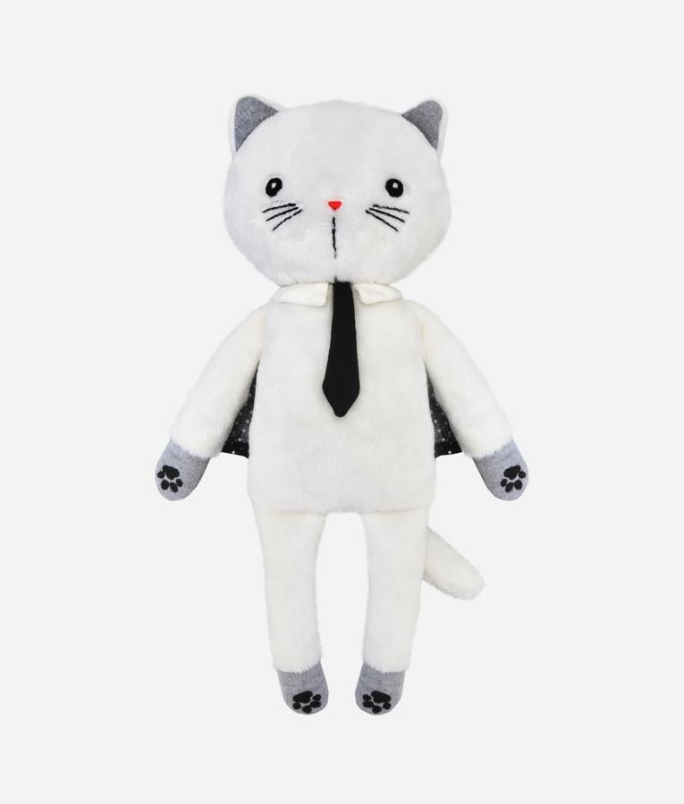 Juguetes. Un muñeco de peluche inspirado en la famosa gata de Karl Lagerfeld, Choupette, ataviada con su famoso collar y su corbata. (Precio: 45 euros)