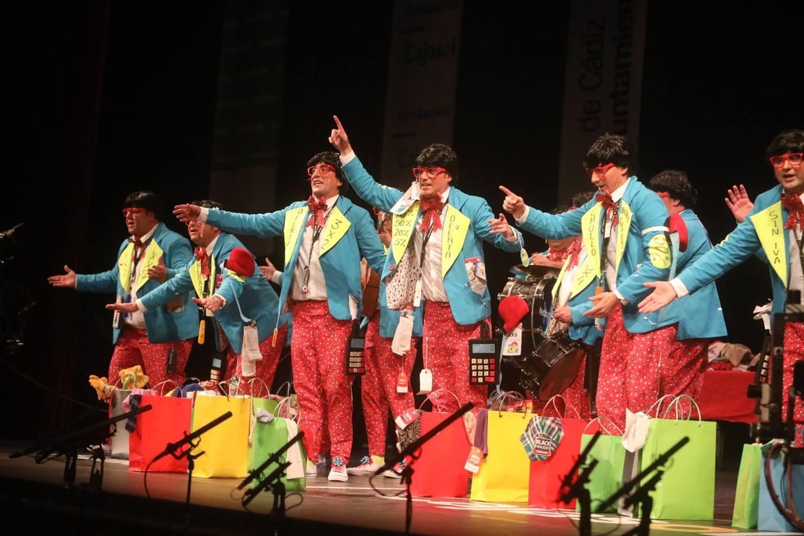 FOTOS: chirigota Los que no se pierden una en el COAC 2019