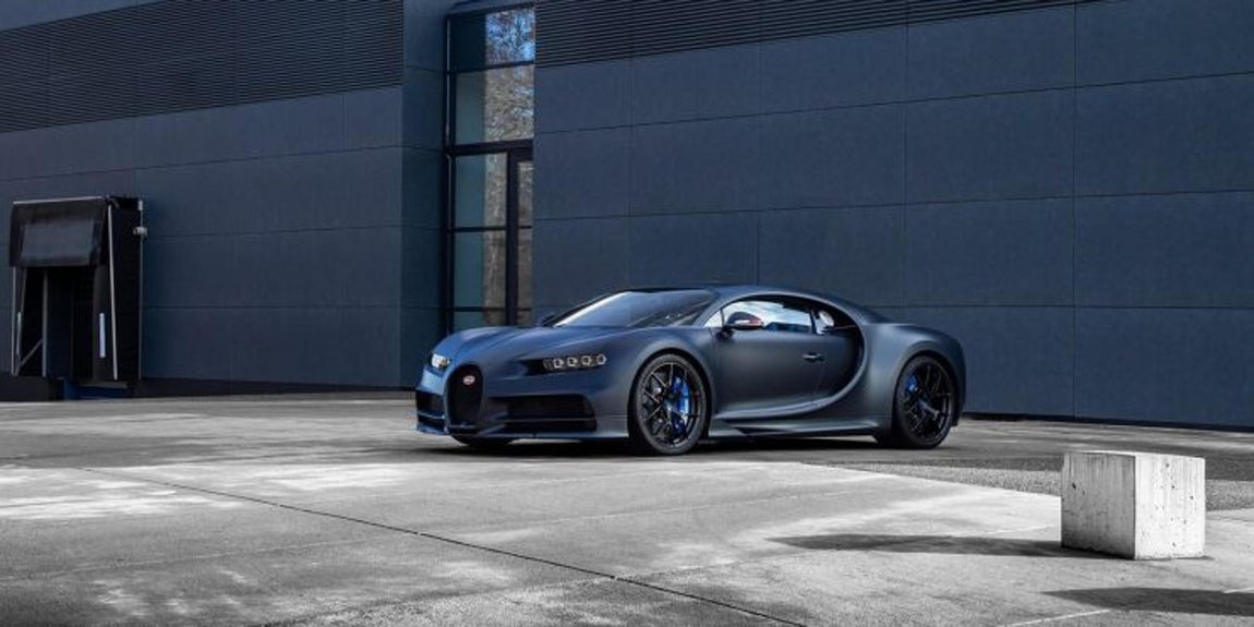 Bugatti Chiron Sport. La marca francesa cumple 110 años y la firma lo celebra lanzando la edición limitada de 20 unidades decorados con la bandera del país. Estos vehículos son capaces de generar 1.500 CV de potencia, procedentes de su mecánica 8.0 con cuatro turbocompresores, arquitectura W16 y alcanza de 0 a 100 km/h en menos de 2,4 segundos. Su precio en estos momentos asciende a los 16 millones de euros.