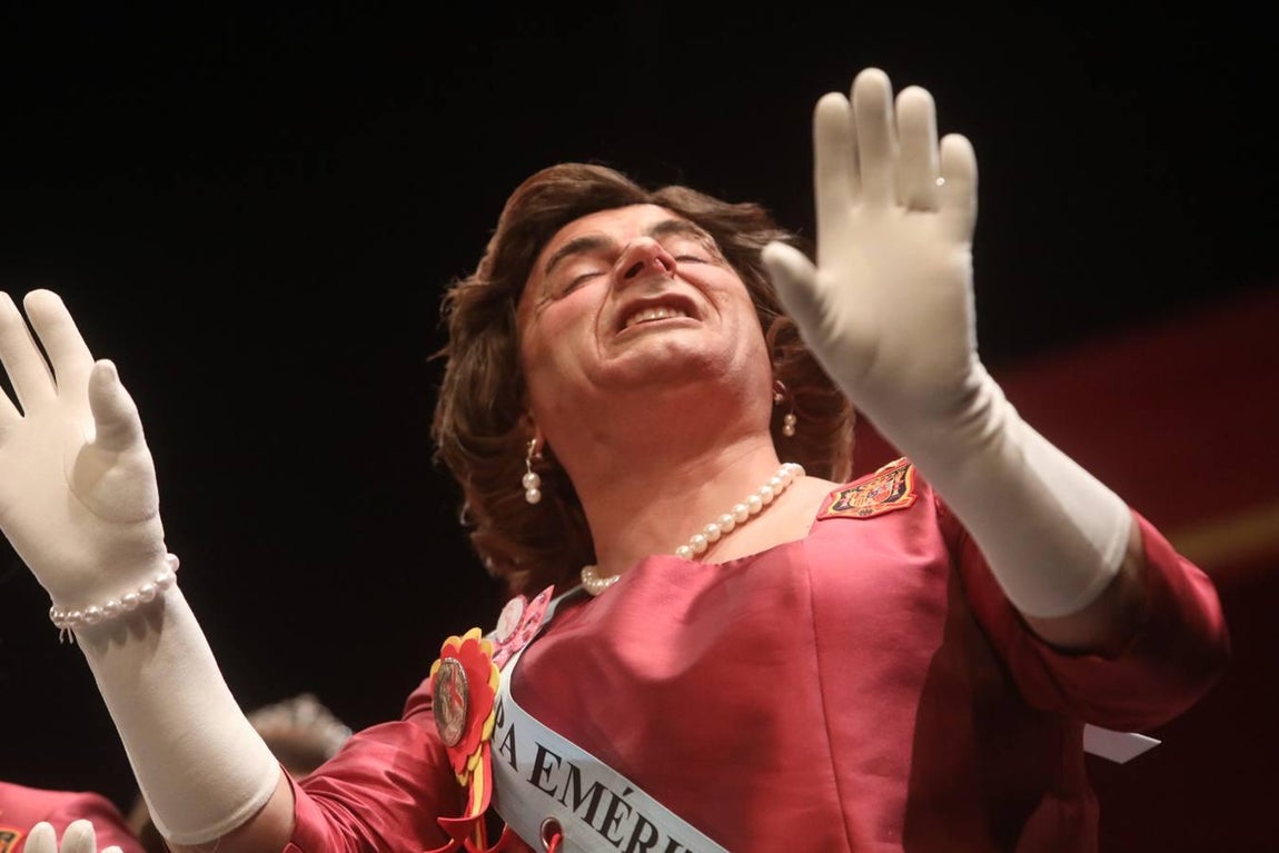 FOTOS: chirigota Este año ya me toca a mí