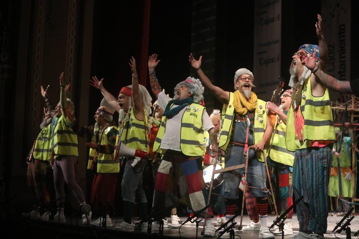 FOTOS: Chirigota Los Yayoflauta en el COAC 2019