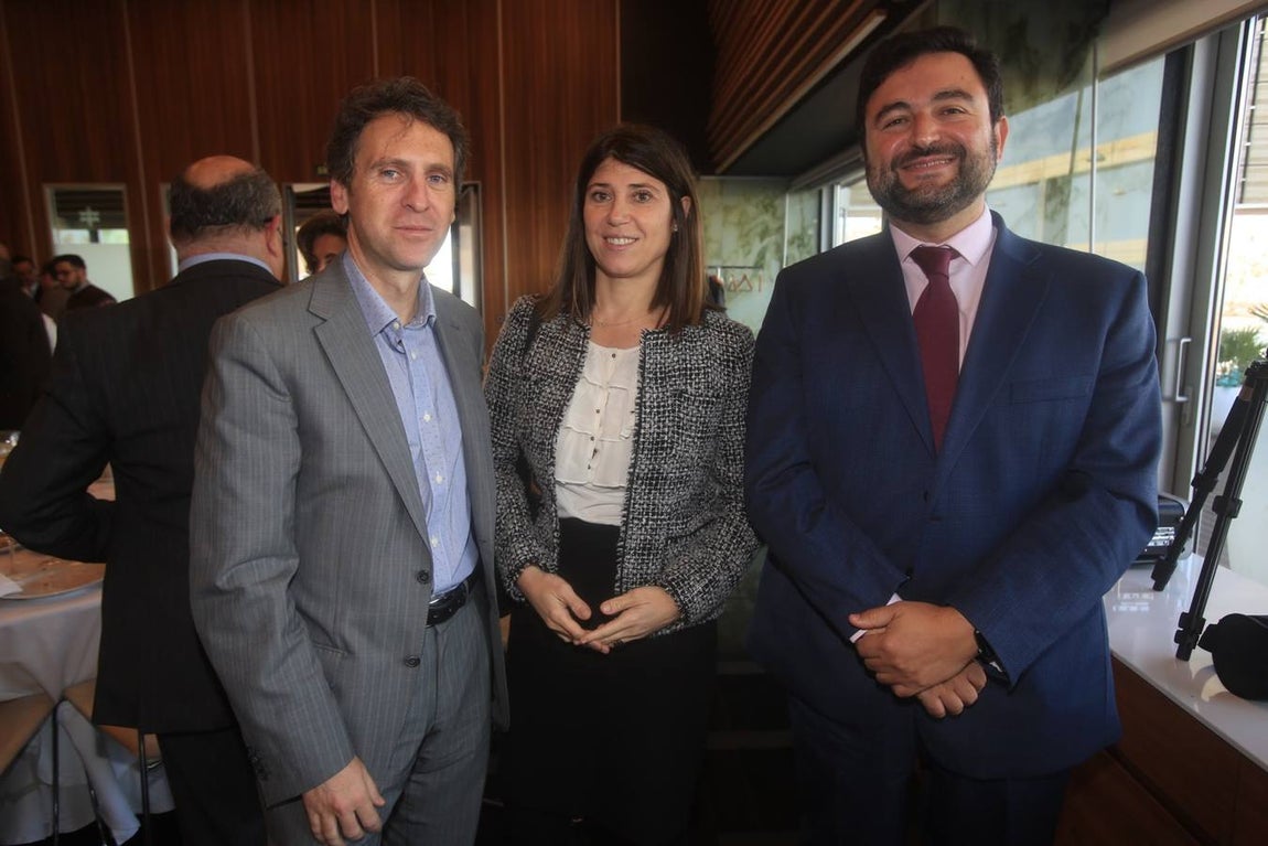 FOTOS: Antonio Garrigues Walker aborda en Cádiz el modelo social actual